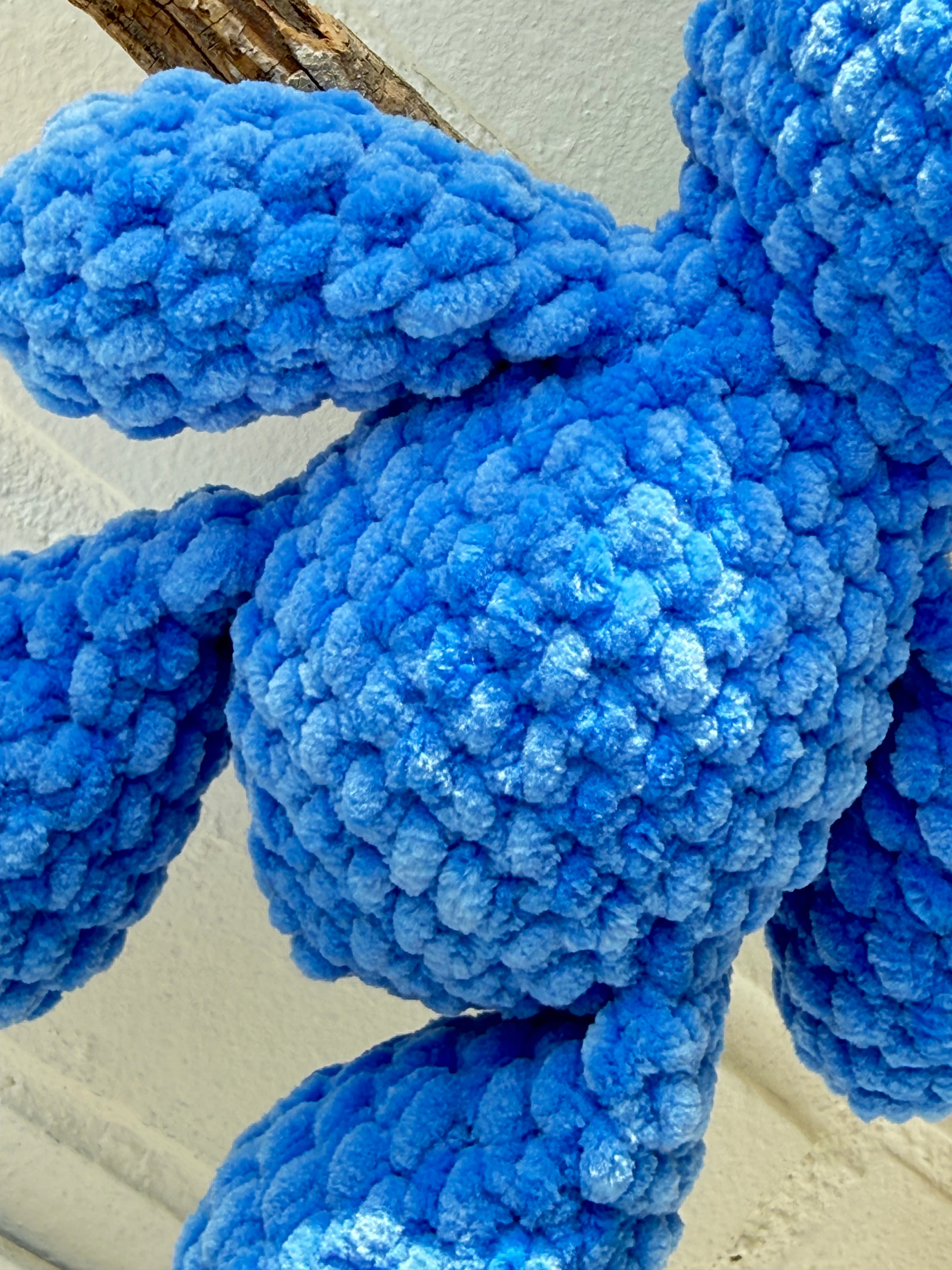 Nertas pliušinis meškutis – mėlyna